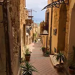La Nicchia *