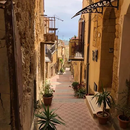 La Nicchia *